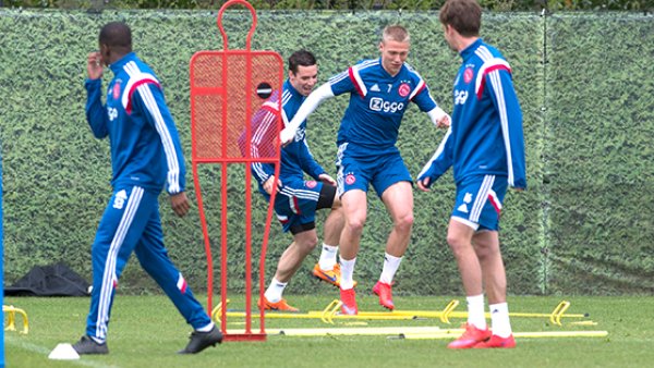 在迎接国际 在迎接国际